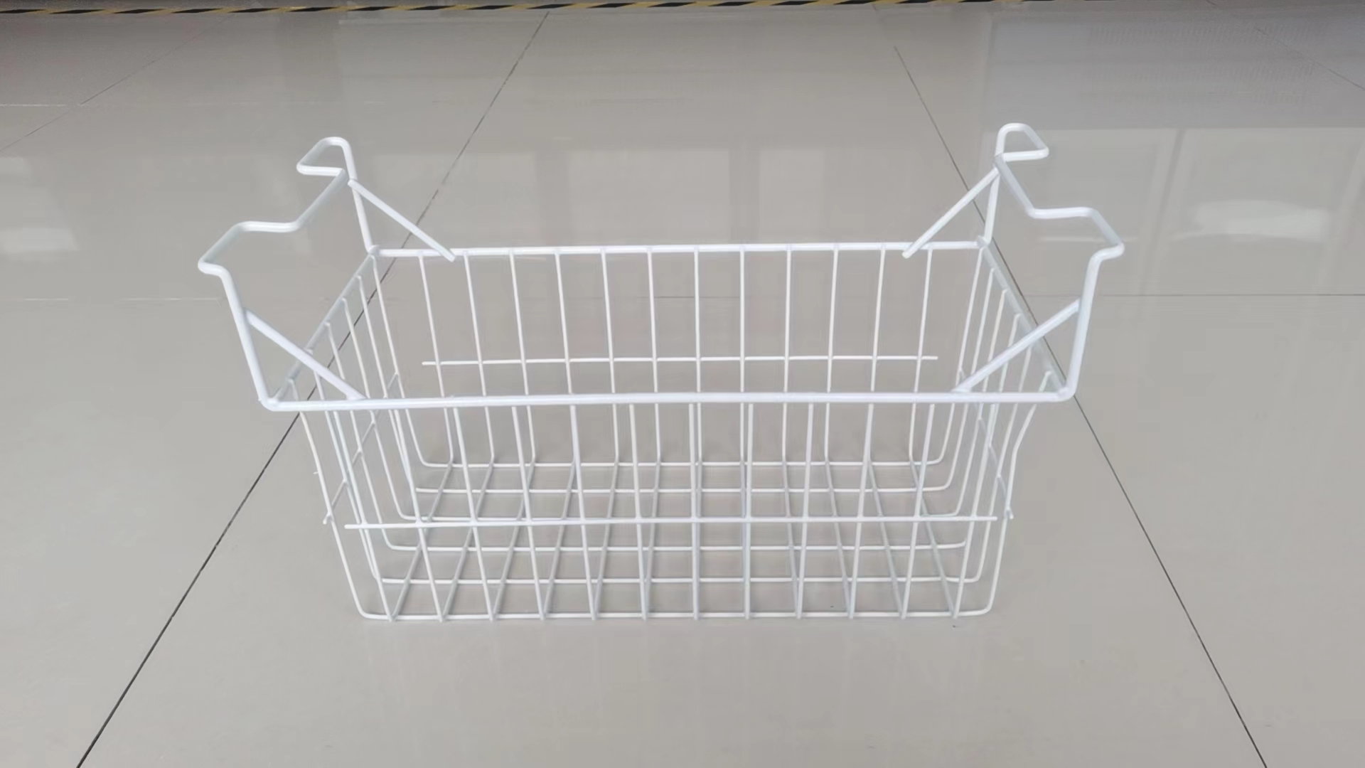 Hot Best Quality 410L Commercial Double Door Horizontal Glass Chest Freezer with High Cop Compressor & Non-CFC Refrigerant